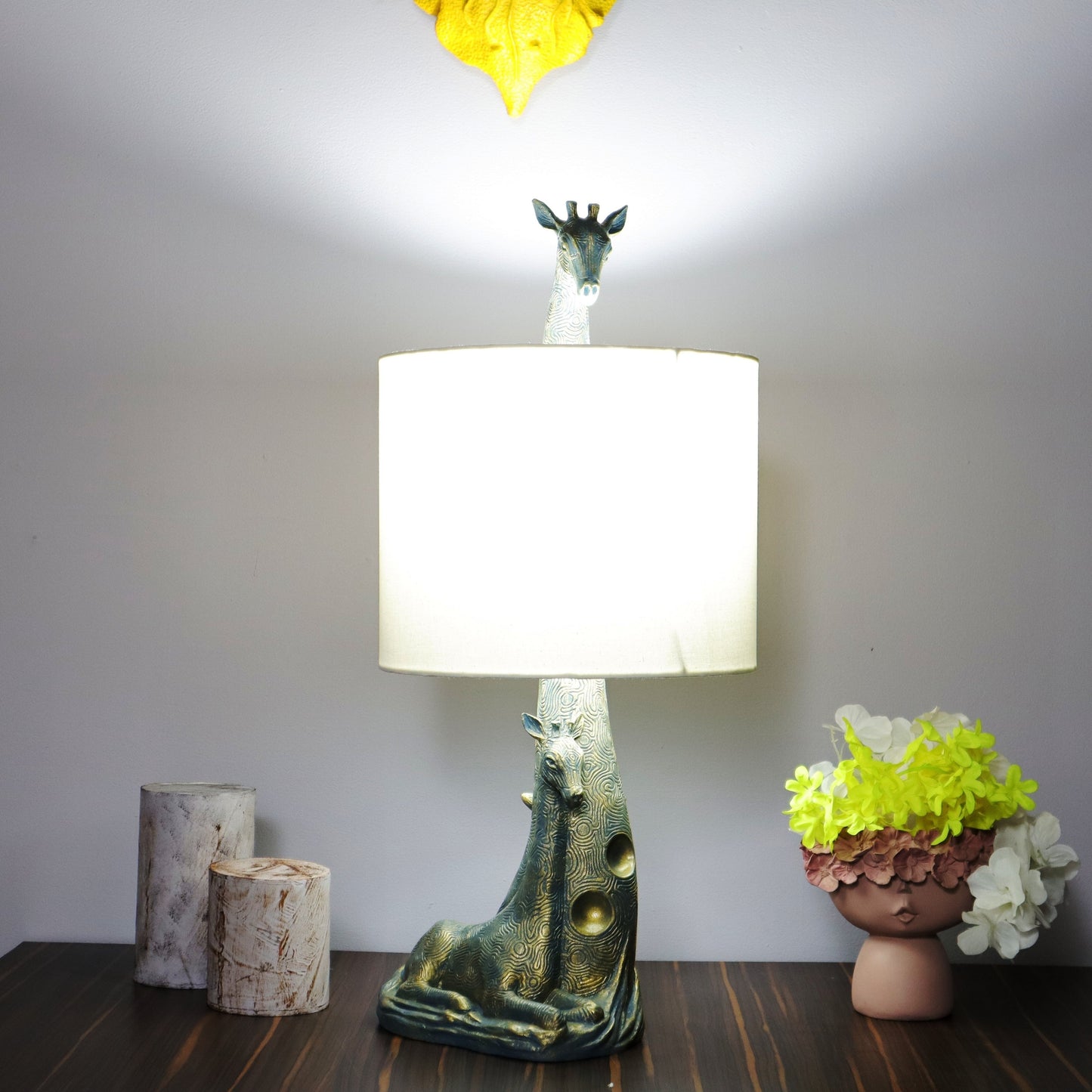 Giraffe Animal Sculpture Table Lamp